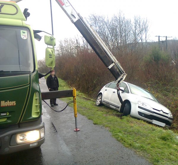 Car recovery in swansea 10